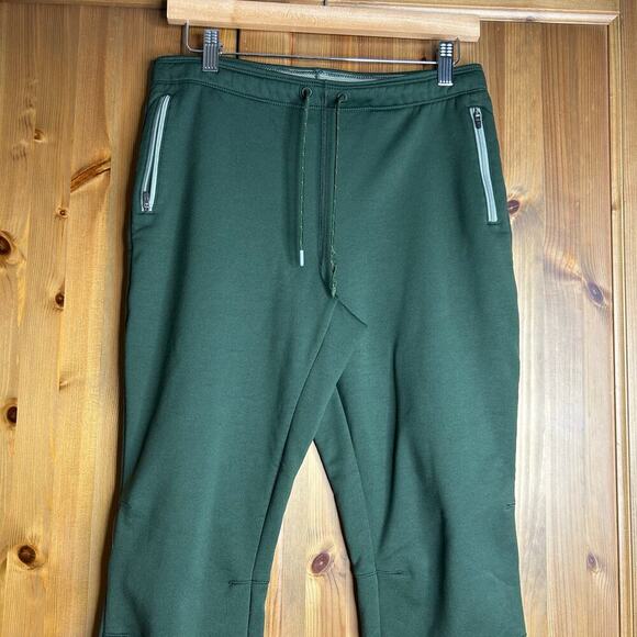 L.L. Bean Slim Fit Track Pants Mens Small Green Athleisure Outdoors Hiking Gym - Picture 2 of 8